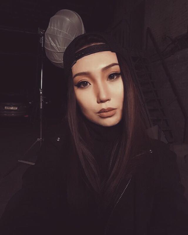 Рэппэр N.M.N: Энэ бол миний л хөх “benaturally”